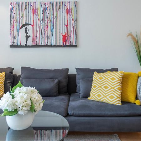2 Bed Town House With Garden In Hackney, Londonアパートメント エクステリア 写真