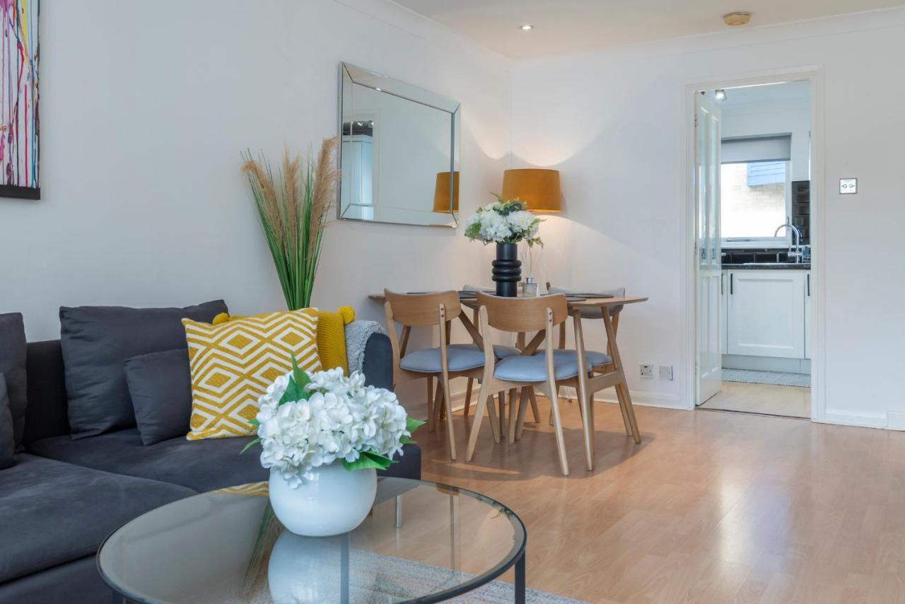 2 Bed Town House With Garden In Hackney, Londonアパートメント エクステリア 写真