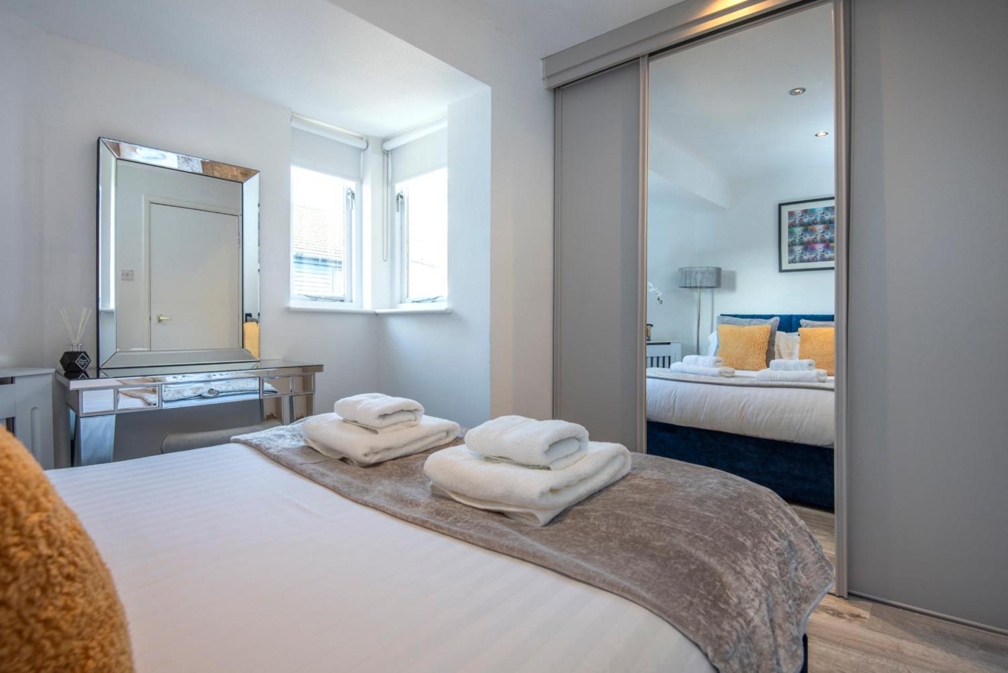 2 Bed Town House With Garden In Hackney, Londonアパートメント エクステリア 写真
