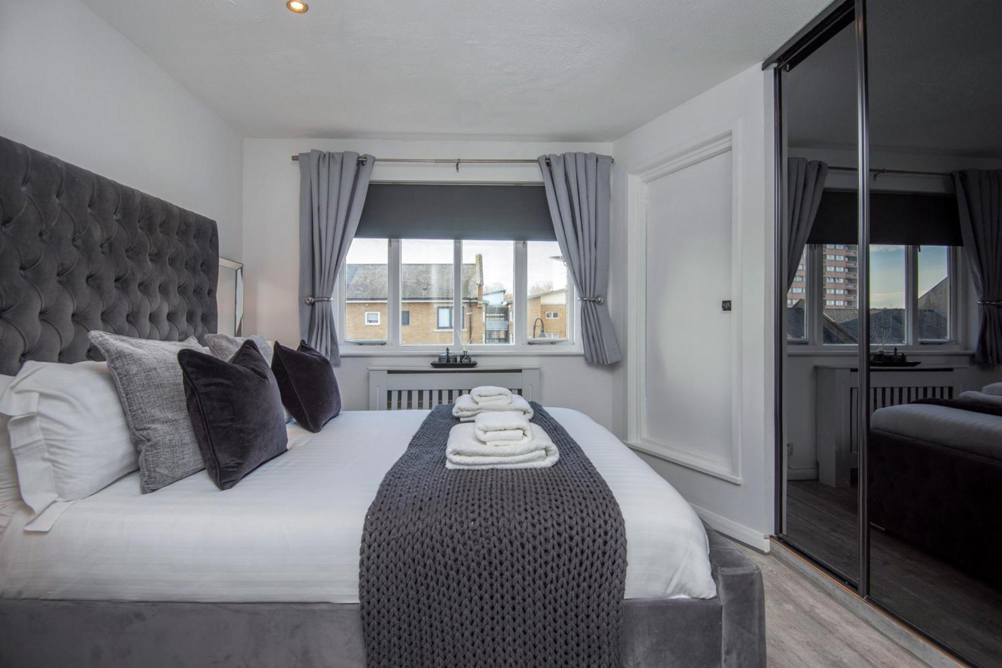 2 Bed Town House With Garden In Hackney, Londonアパートメント エクステリア 写真