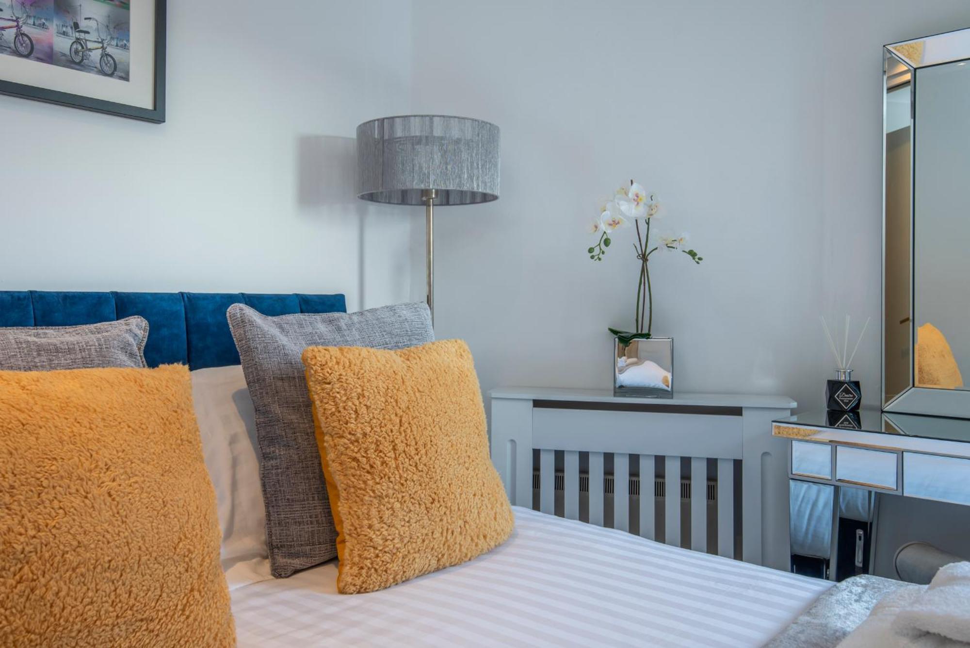 2 Bed Town House With Garden In Hackney, Londonアパートメント エクステリア 写真