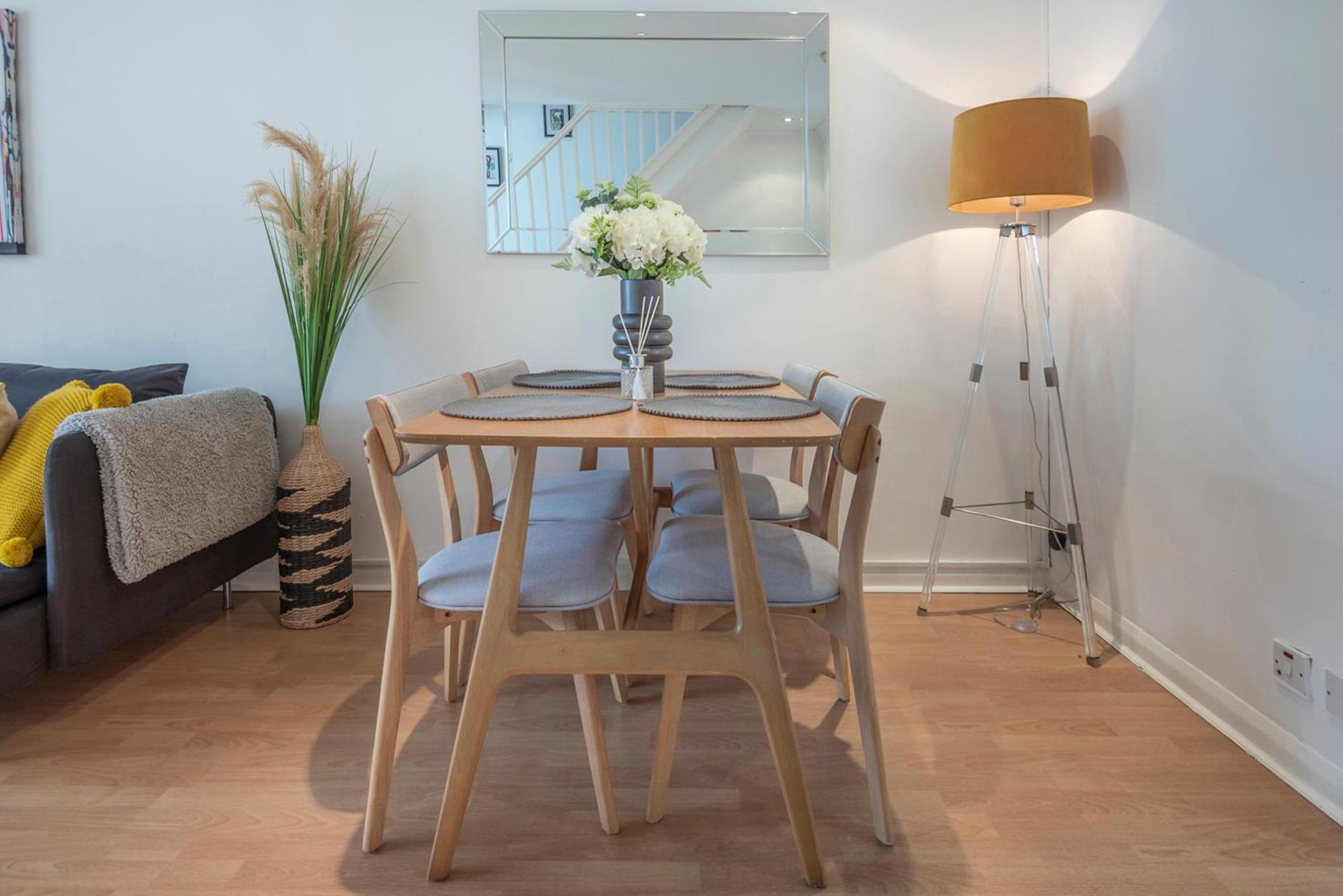 2 Bed Town House With Garden In Hackney, Londonアパートメント エクステリア 写真