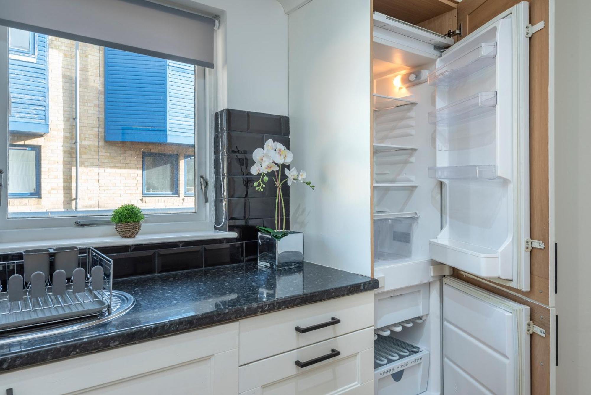 2 Bed Town House With Garden In Hackney, Londonアパートメント エクステリア 写真